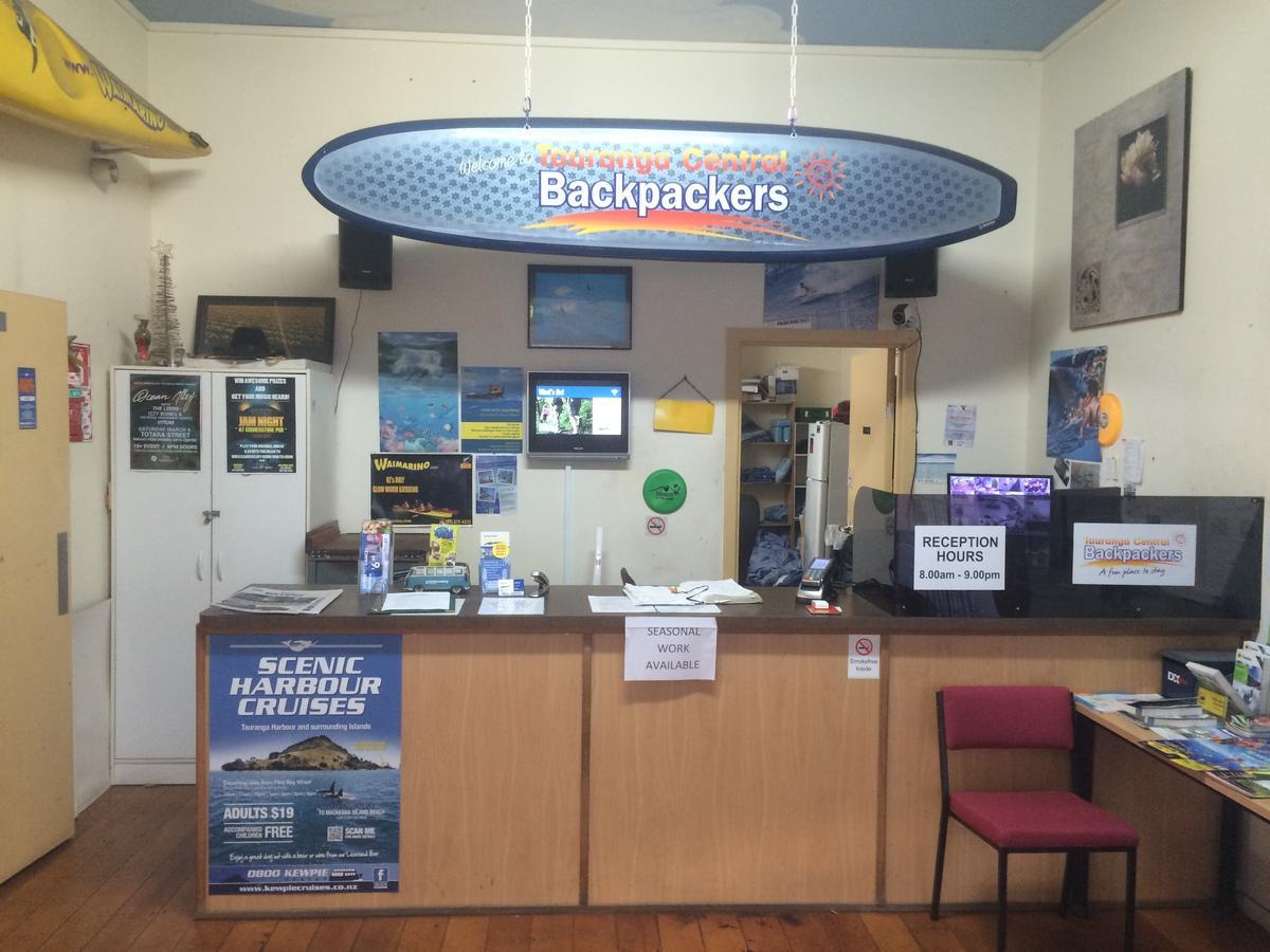 Tauranga Central Backpackers Pansiyon Dış mekan fotoğraf